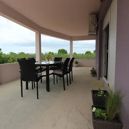 Holiday Tavern Benkovac